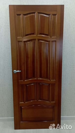 Дверь деревянная