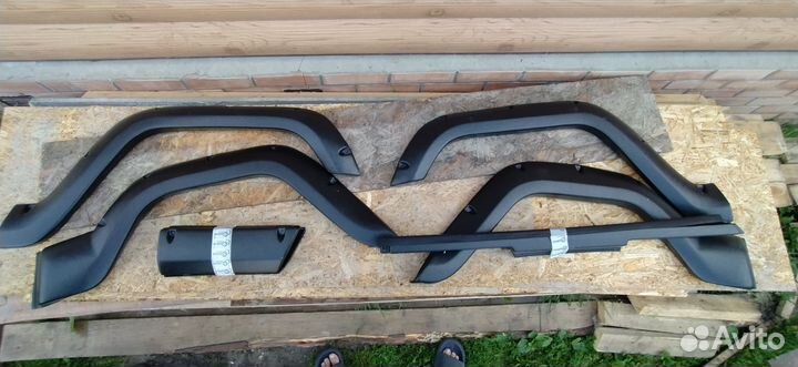 Молдинги на УАЗ хантер