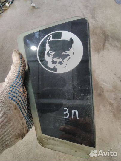 Стекло заднее правое глухое Мазда 3 BK седан