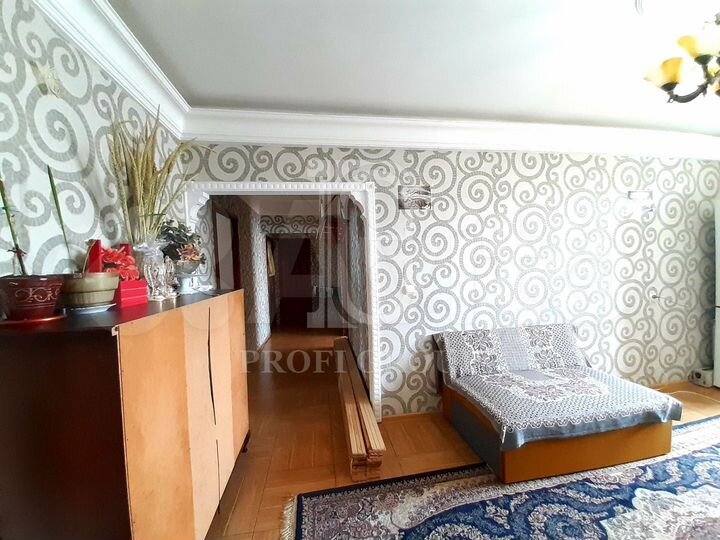 4-к. квартира, 94 м², 9/9 эт.