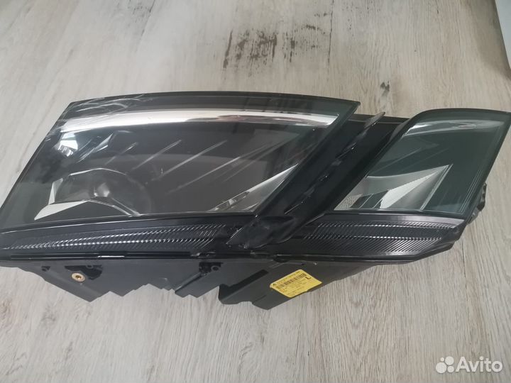 Блок фары Шкода Октавия а7 левая