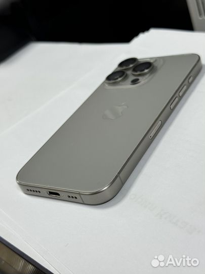 iPhone 15 Pro, 256 ГБ