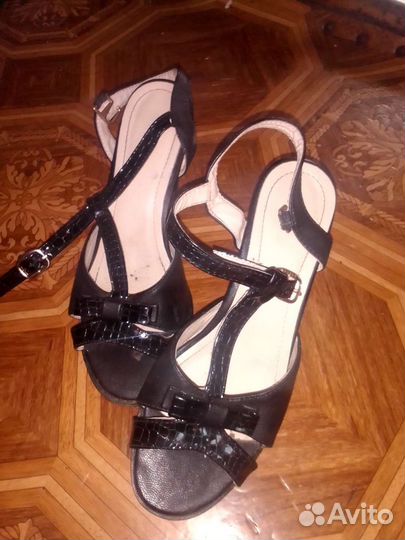 Продаю туфли