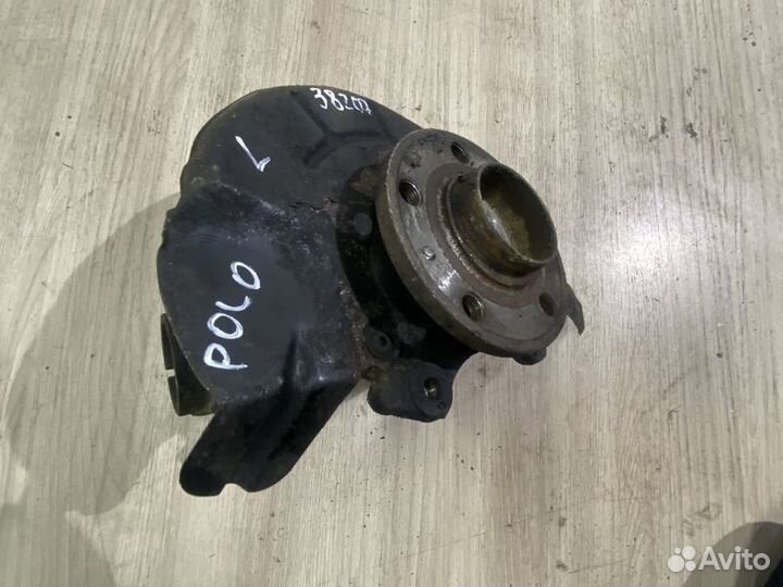 Кулак передний левый Volkswagen Polo MK5 с2009-202