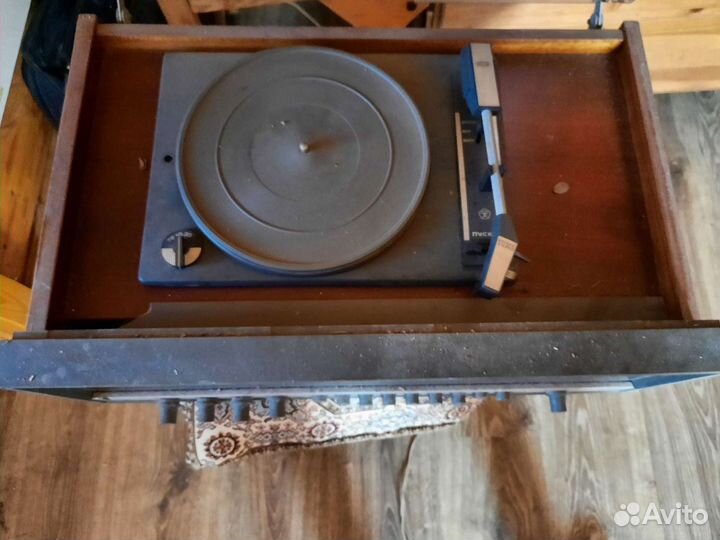 Видеомагнитофон Акаи на разборку