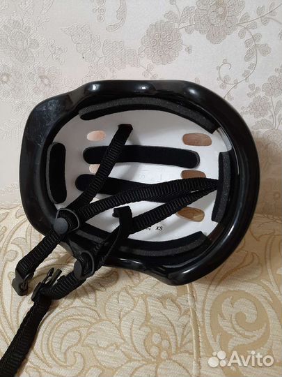 Защитный шлем для роликов