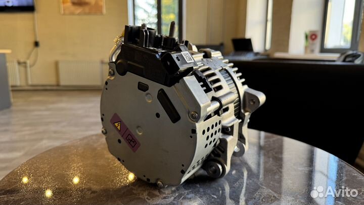 Новый оригинальный стартер-генератор BMW 123184905