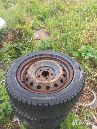 Yokohama Ice Guard F700S 205/55 R16