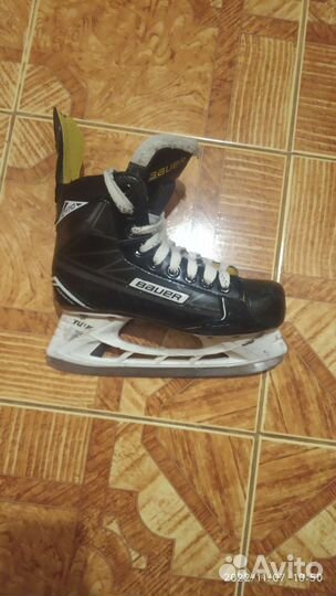 Хоккейные коньки bauer S170