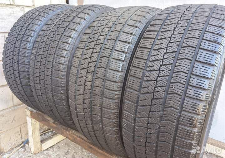 Bridgestone Blizzak VRX2 205/50 R17 99H