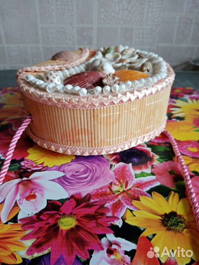 Изделие из морских ракушек - сумочка