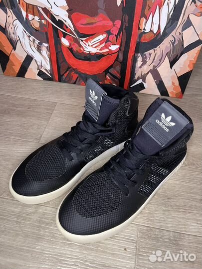 Кроссовки Adidas tubular