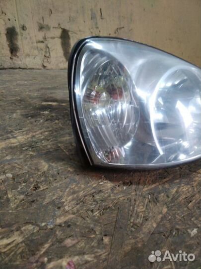 Фара передняя правая Hyundai Santa Fe Classic SM