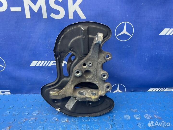 Кулак поворотный передний правый Mercedes C200
