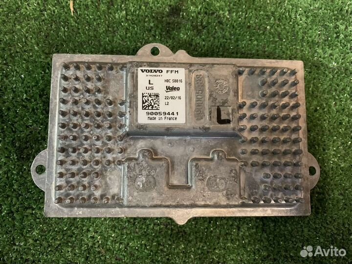 Блок управления фарой XC90 2015+ LED 31420247