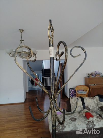 Вешалка напольная кованная