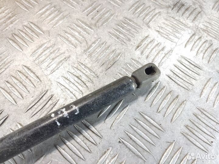 Амортизатор двери багажника Audi A6 c6 C6