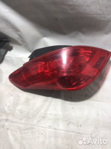 Фонарь задний левый peugeot 308