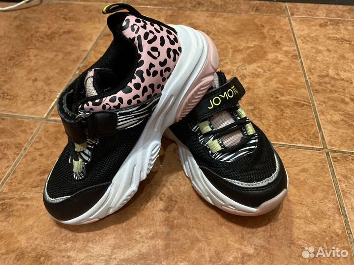 Кроссовки для девочки 28 размер
