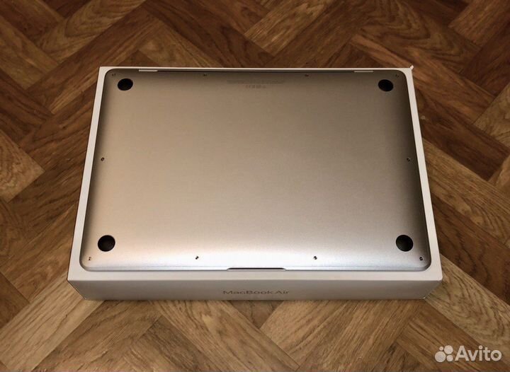 MacBook Air M1 Silver 16GB/256GB, 21 цикл