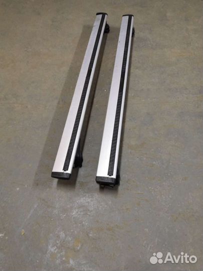 Багажник на рейлинги thule