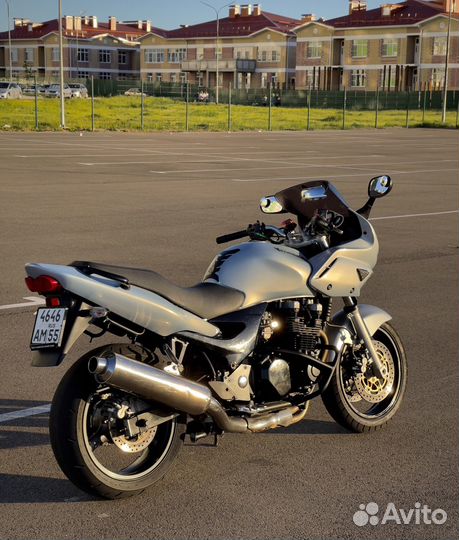 Kawasaki ZR-7S 2003 простой и надёжный японец