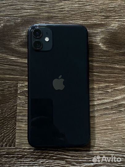 iPhone 11, 64 ГБ