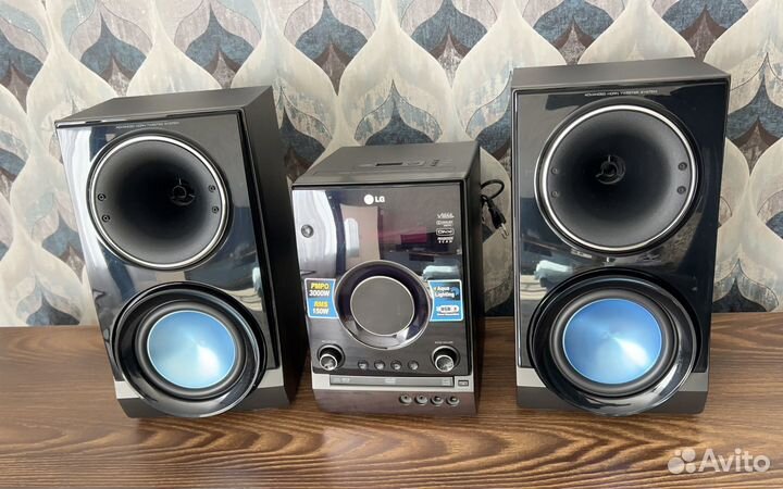 Музыкальный центр