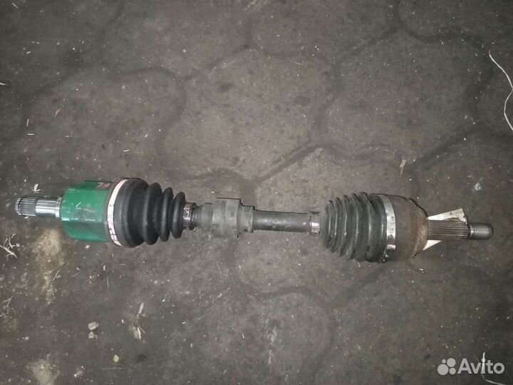 Привод левый Mitsubishi Dion 4g63