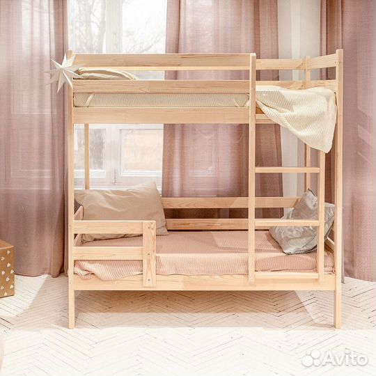 Двухъярусная кровать