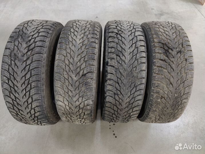 Nokian Tyres Hakkapeliitta R3 SUV 235/65 R17 108R