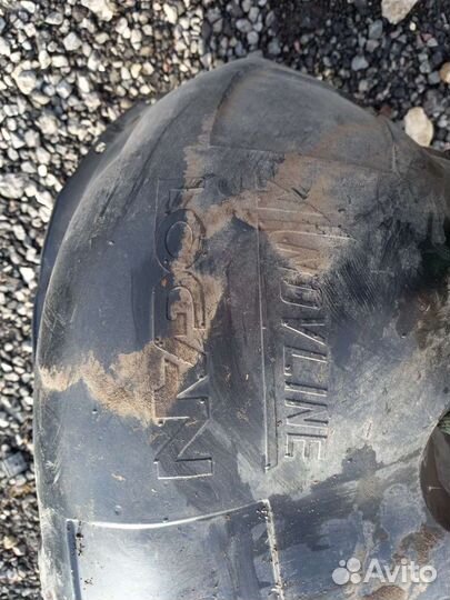 Подкрылок задний левый Renault Logan 1