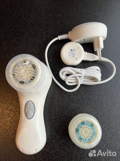 Аппарат для очищения кожи Clarisonic Mia 2