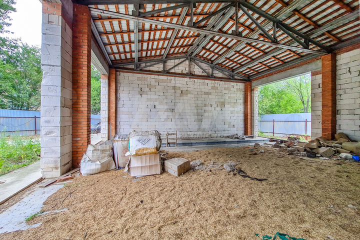 Продается здание и земельный уч