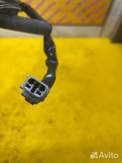 Проводка двери передняя правая Toyota Carina ST190