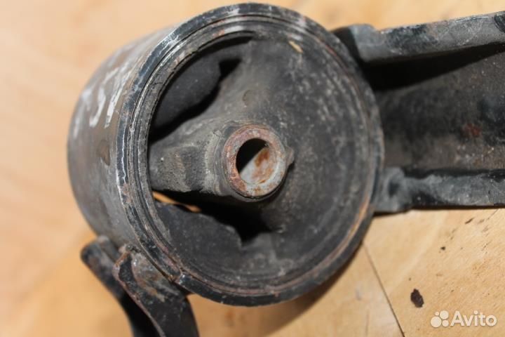 Опора двигателя правая mitsubishi ASX GA2W