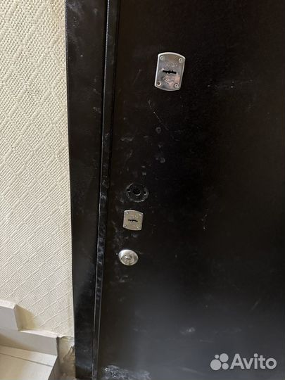 Дверь входная металлическая