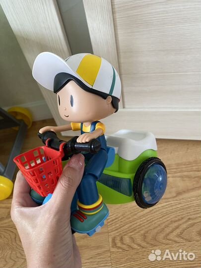 Музыкальная игрушка для малышей