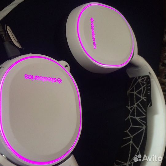 Игровые наушники SteelSeries Arctis 5 белый