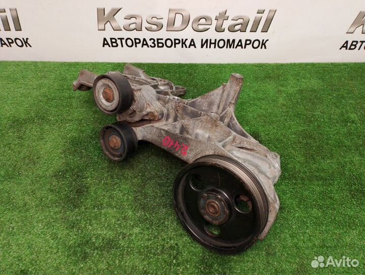 Кронштейн генератора Renault Clio хэтчбек (комби)