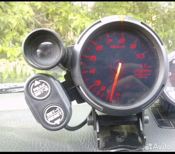 Тахометр с шиф лампой
