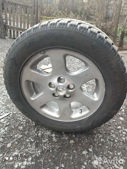 Goodyear UltraGrip 500 255/55 R18