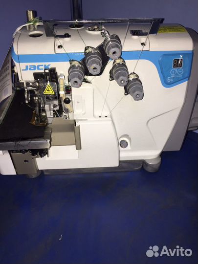 Оверлок Jack E4-6-03/333 (комплект)