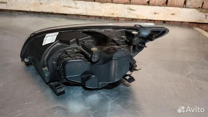 Фара правая Ford Focus 2 2008 4M5113W029AF