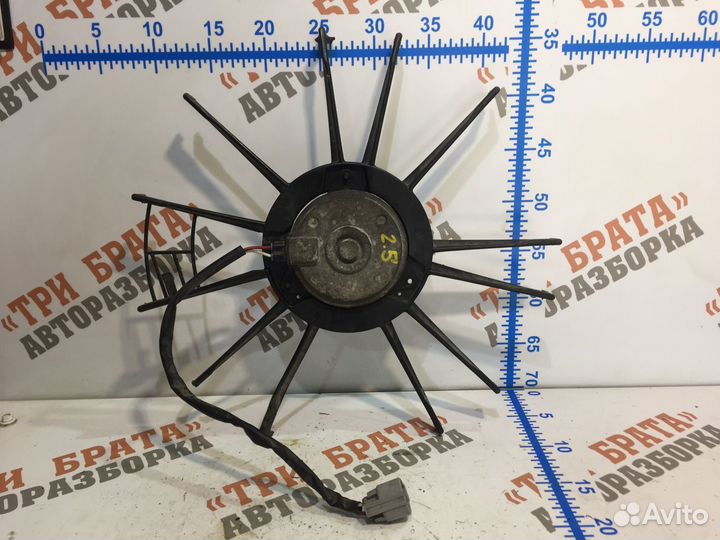 Тойота Королла Вентилятор охлаждения двигателя