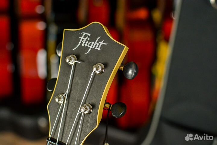 Укулеле с подключением Flight + аксессуары