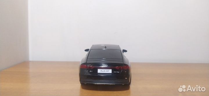 Машинка металлическая Audi A7 1:24