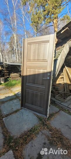 Двери межкомнатные 2 штуки 700 и 800