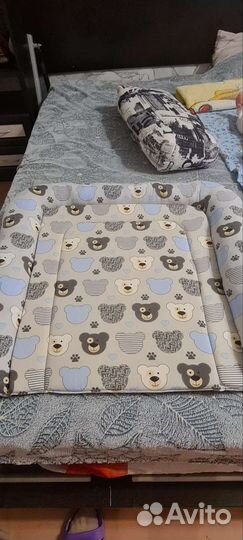 Мягкий матрасик на пеленальный комод