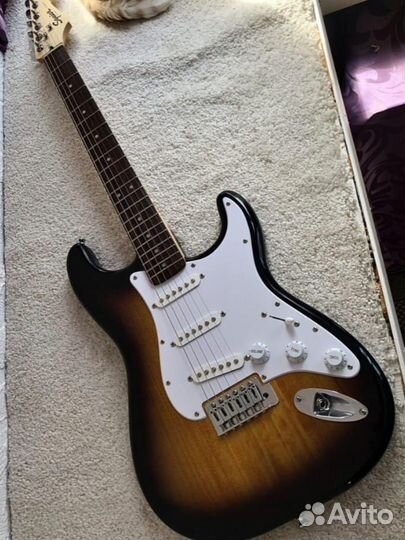 Fender Squier Bullet Stratocaster + комбик